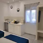 Nikoletta 1 Apartment